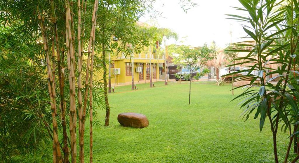 Inlak Garden Hotel Negombo Esterno foto