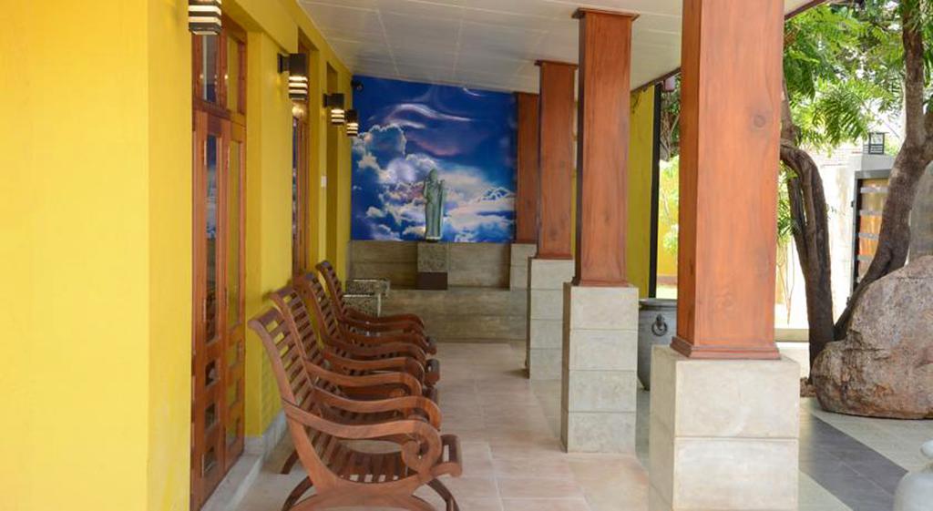 Inlak Garden Hotel Negombo Esterno foto