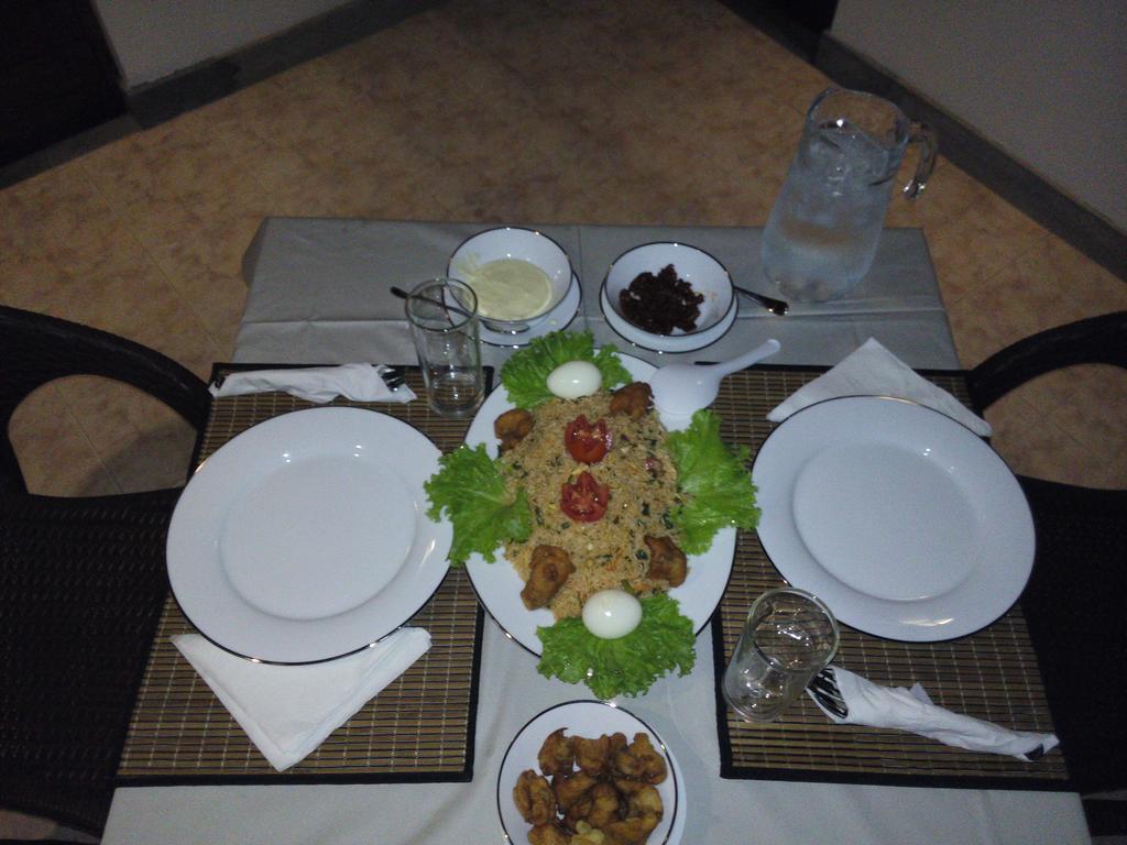 Inlak Garden Hotel Negombo Esterno foto