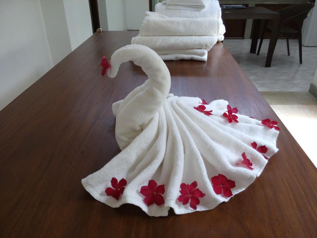 Inlak Garden Hotel Negombo Esterno foto