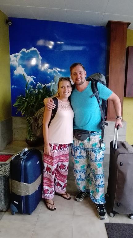 Inlak Garden Hotel Negombo Esterno foto