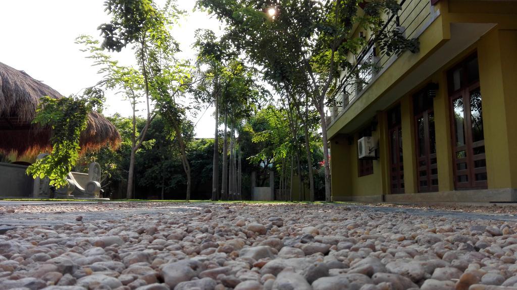 Inlak Garden Hotel Negombo Esterno foto