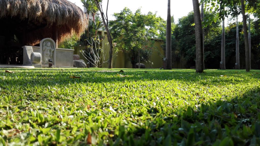 Inlak Garden Hotel Negombo Esterno foto